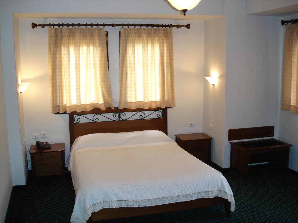 Byzantium Hotel Костур Екстериор снимка