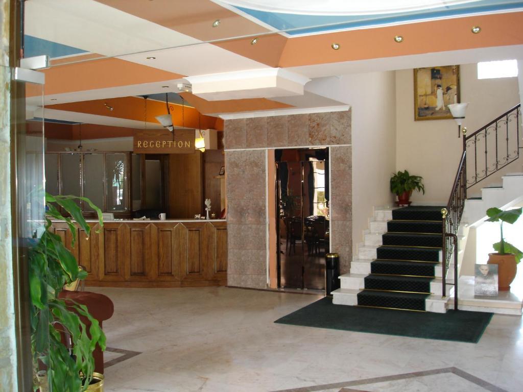 Byzantium Hotel Костур Екстериор снимка